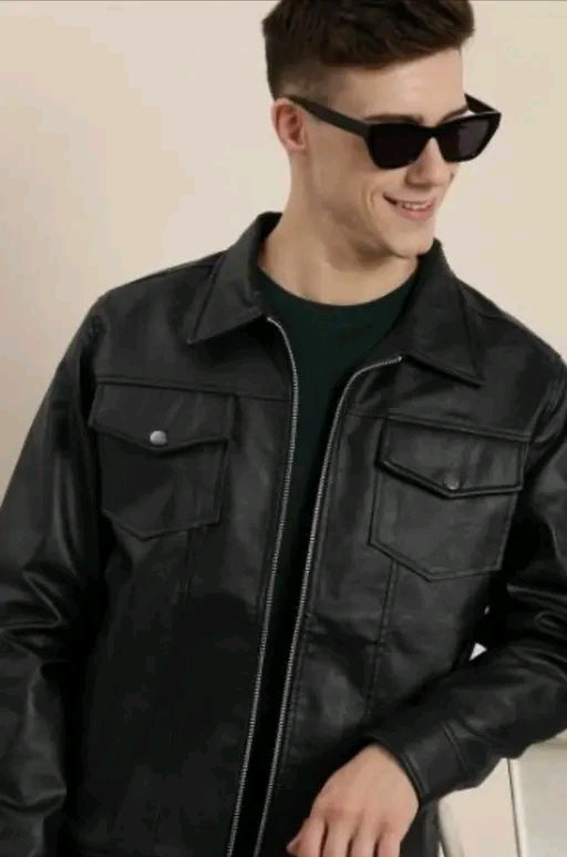 Collared leather jacket